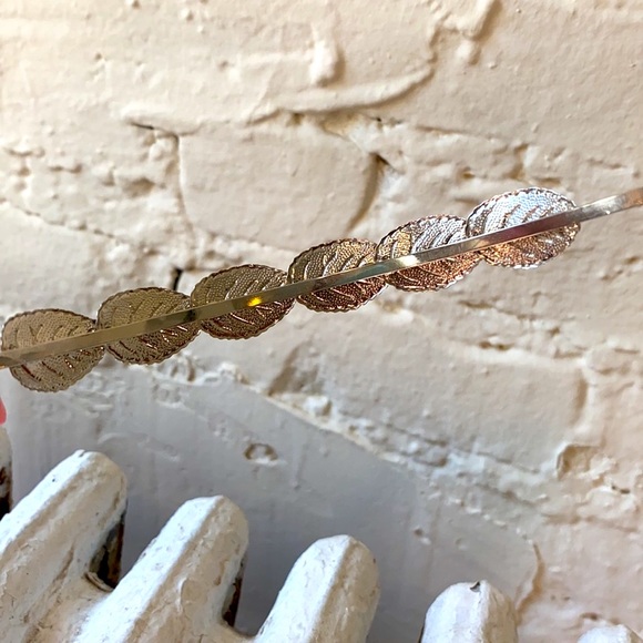 Leaf Asymmetrical Headband - Picture 9 of 9